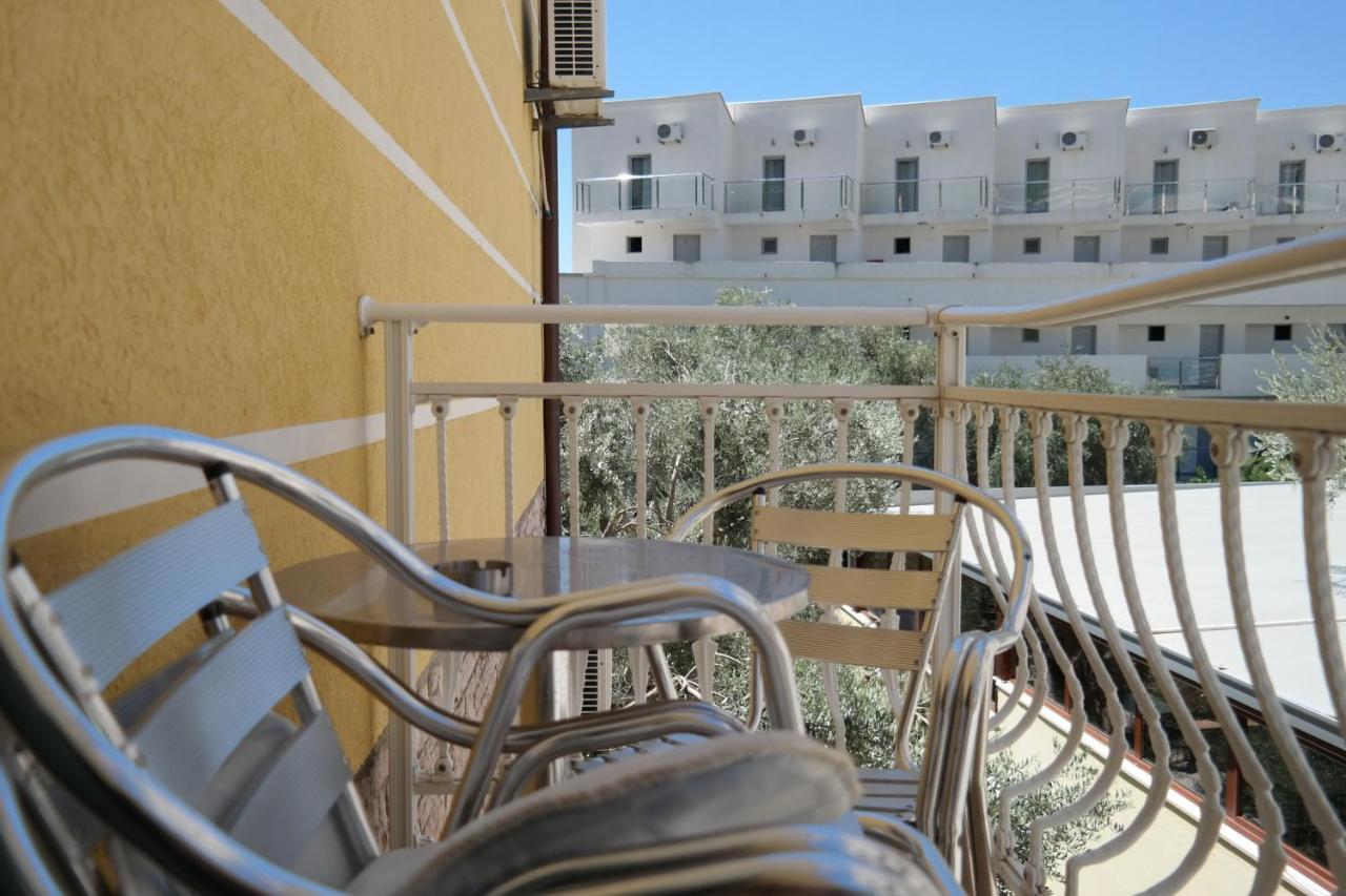 Kuca Radovic Hotel Petrovac Exterior photo