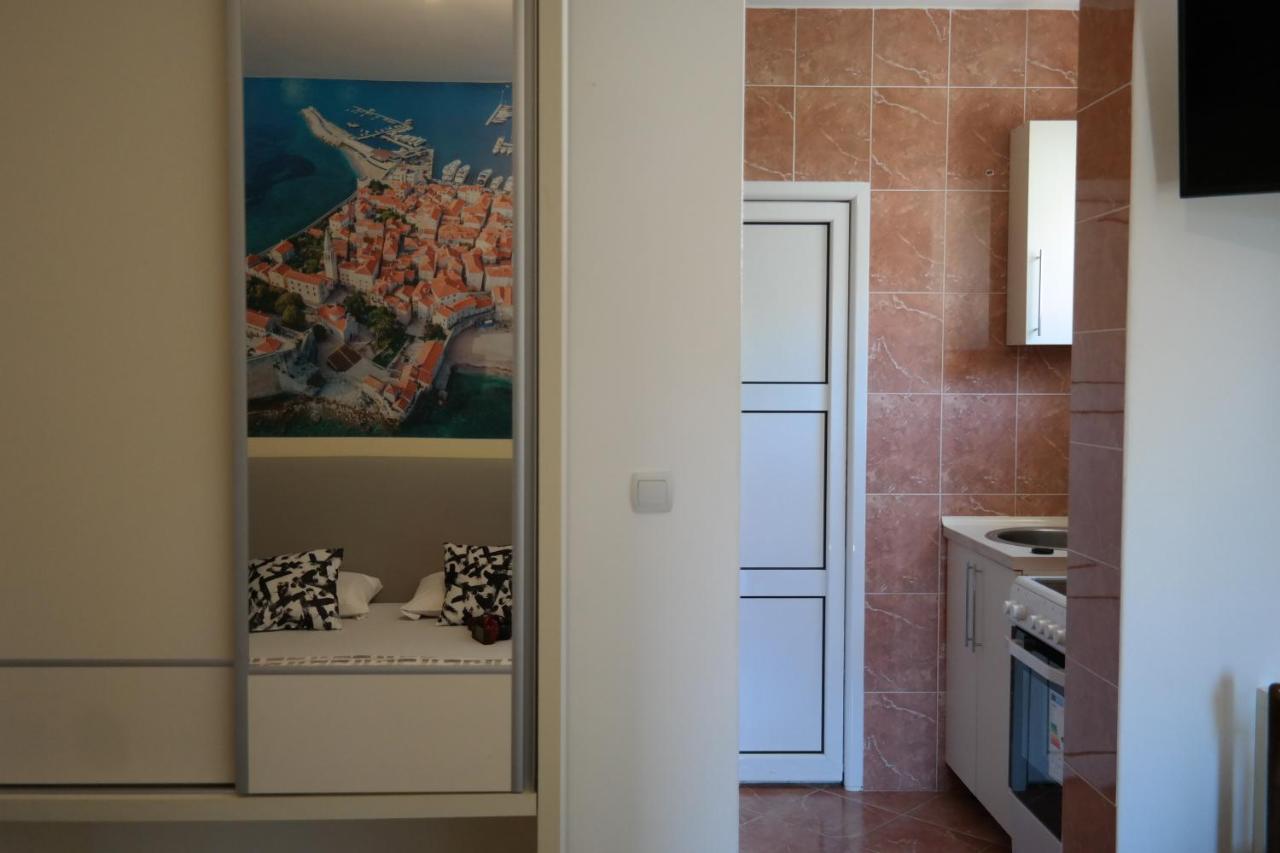 Kuca Radovic Hotel Petrovac Exterior photo