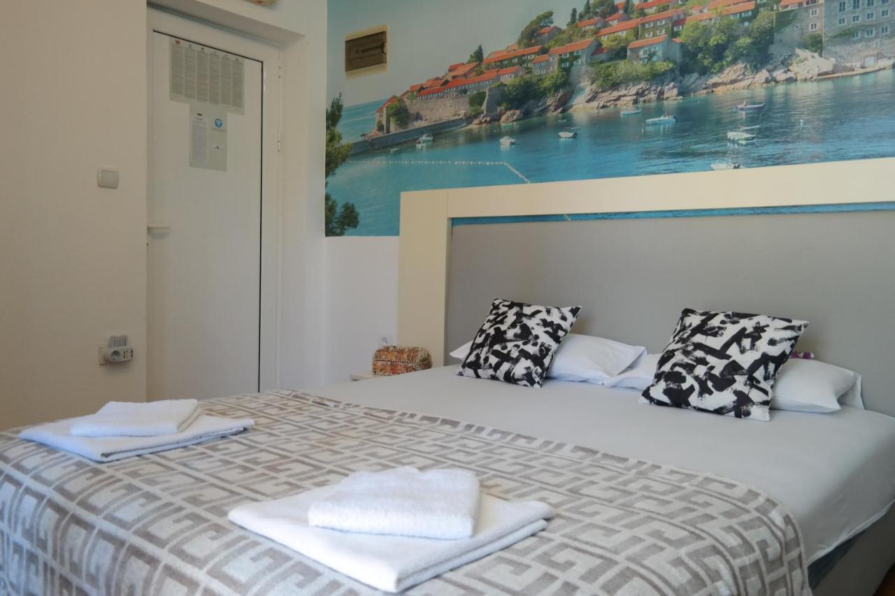 Kuca Radovic Hotel Petrovac Exterior photo