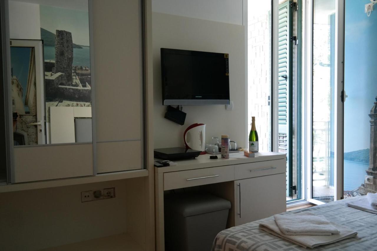 Kuca Radovic Hotel Petrovac Exterior photo