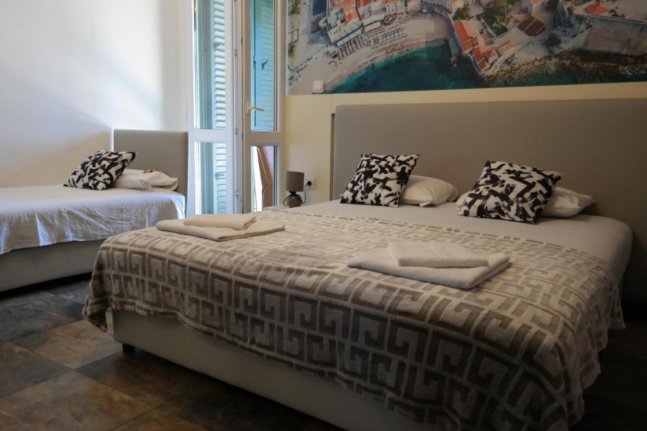 Kuca Radovic Hotel Petrovac Exterior photo