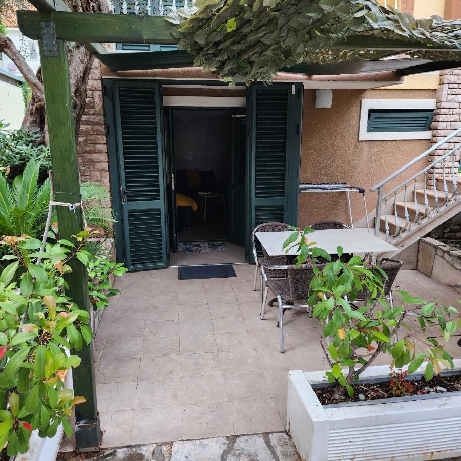 Kuca Radovic Hotel Petrovac Exterior photo